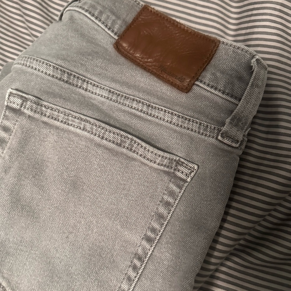 Madewell Gray Skinny Jeans with Denim Texture and Leather Patch
